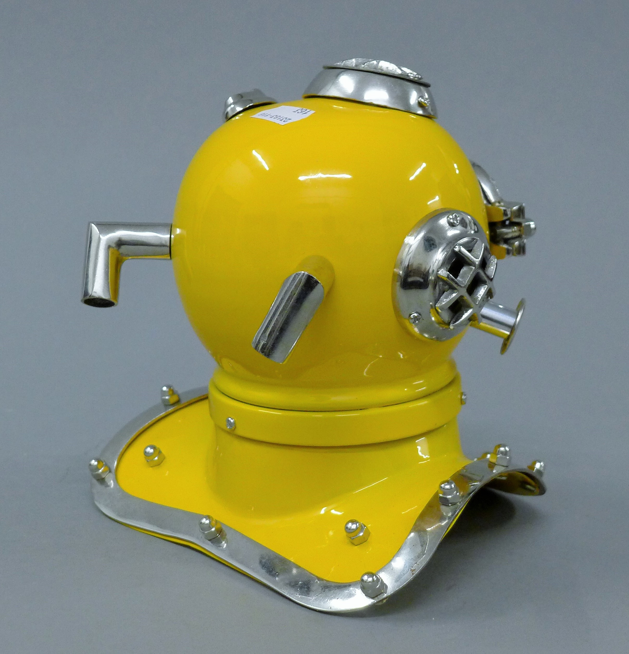 A miniature yellow diver's helmet. 18 cm high. - Image 3 of 3