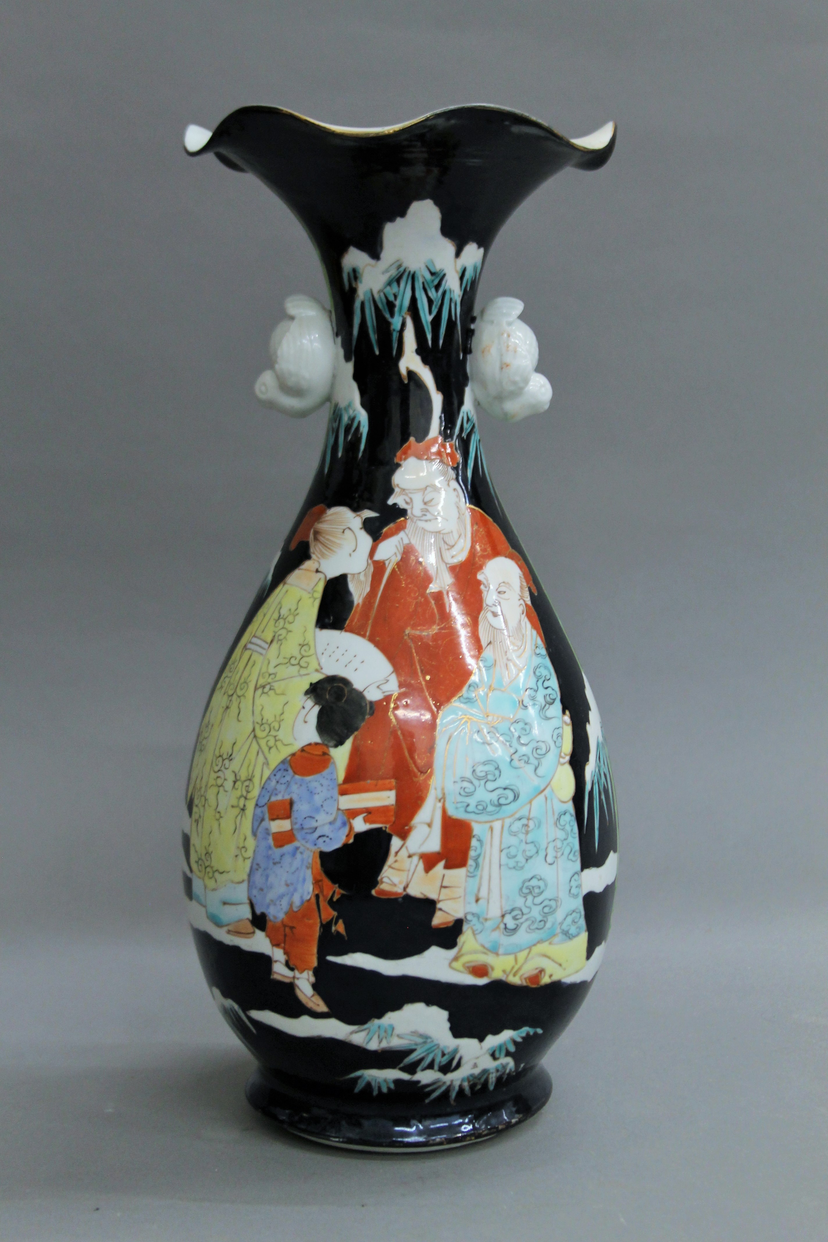 A pair of 19th century Japanese porcelain frilly edged vases. 36 cm high. - Image 6 of 7