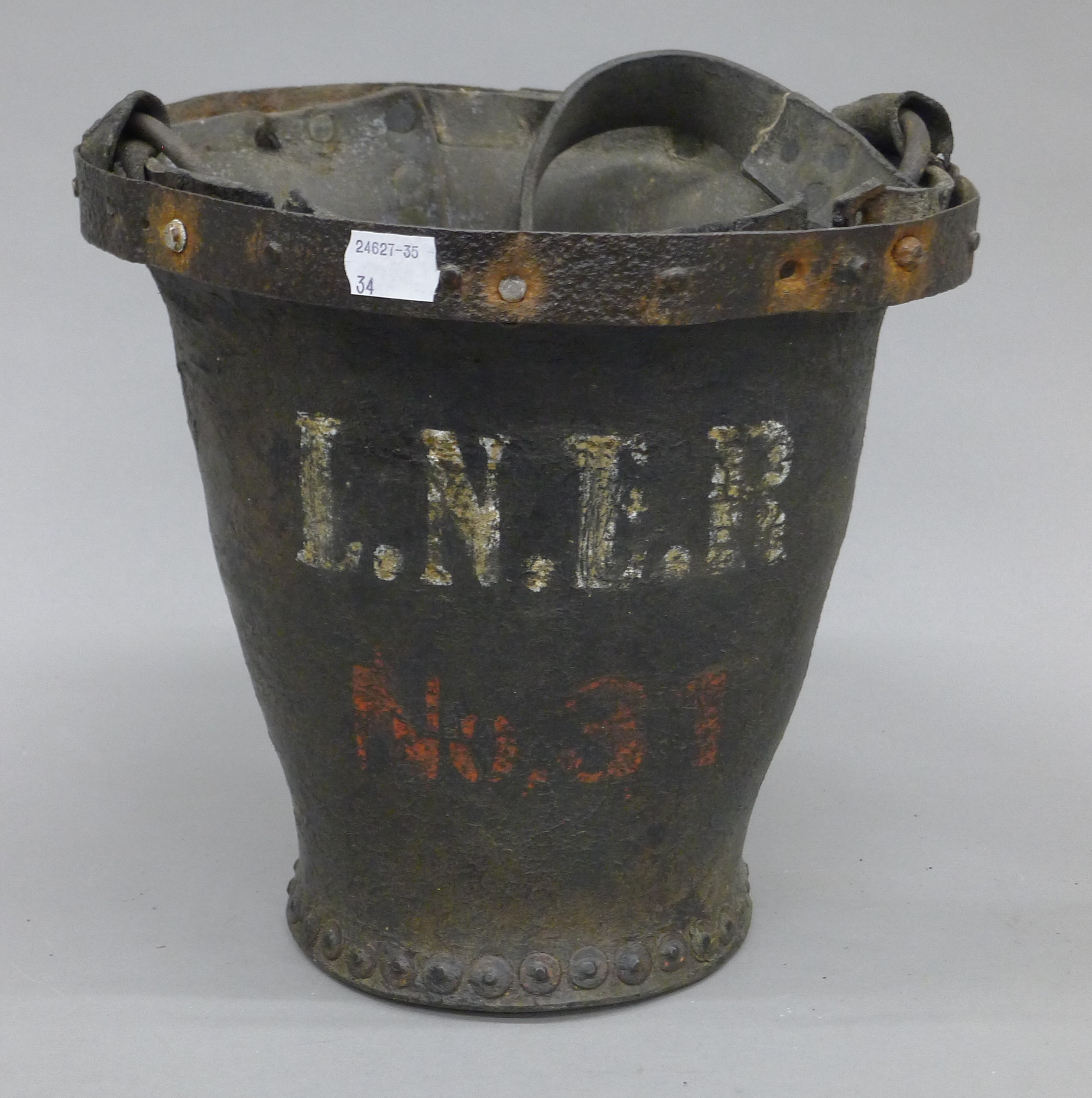 An old leather bucket, marked LNER with railway brass horn. The former 24 cm high. - Image 2 of 4