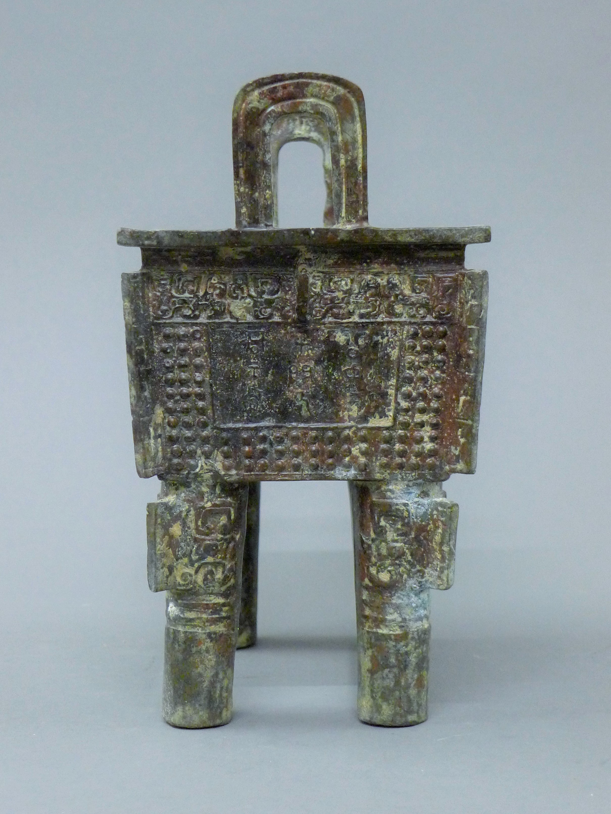 A bronze archaic koro. 18 cm wide. - Image 3 of 4