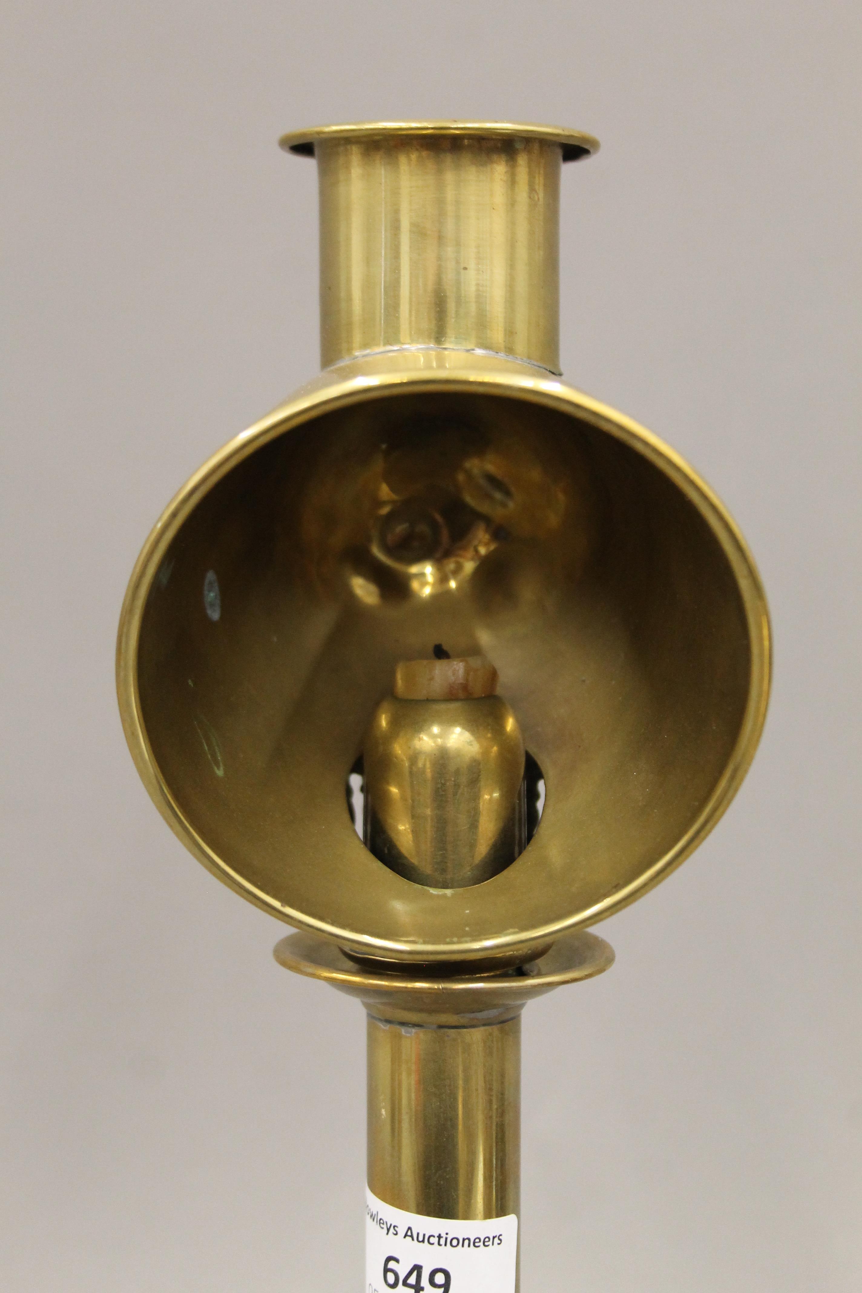 A brass student's lamp. 34 cm high. - Image 2 of 5