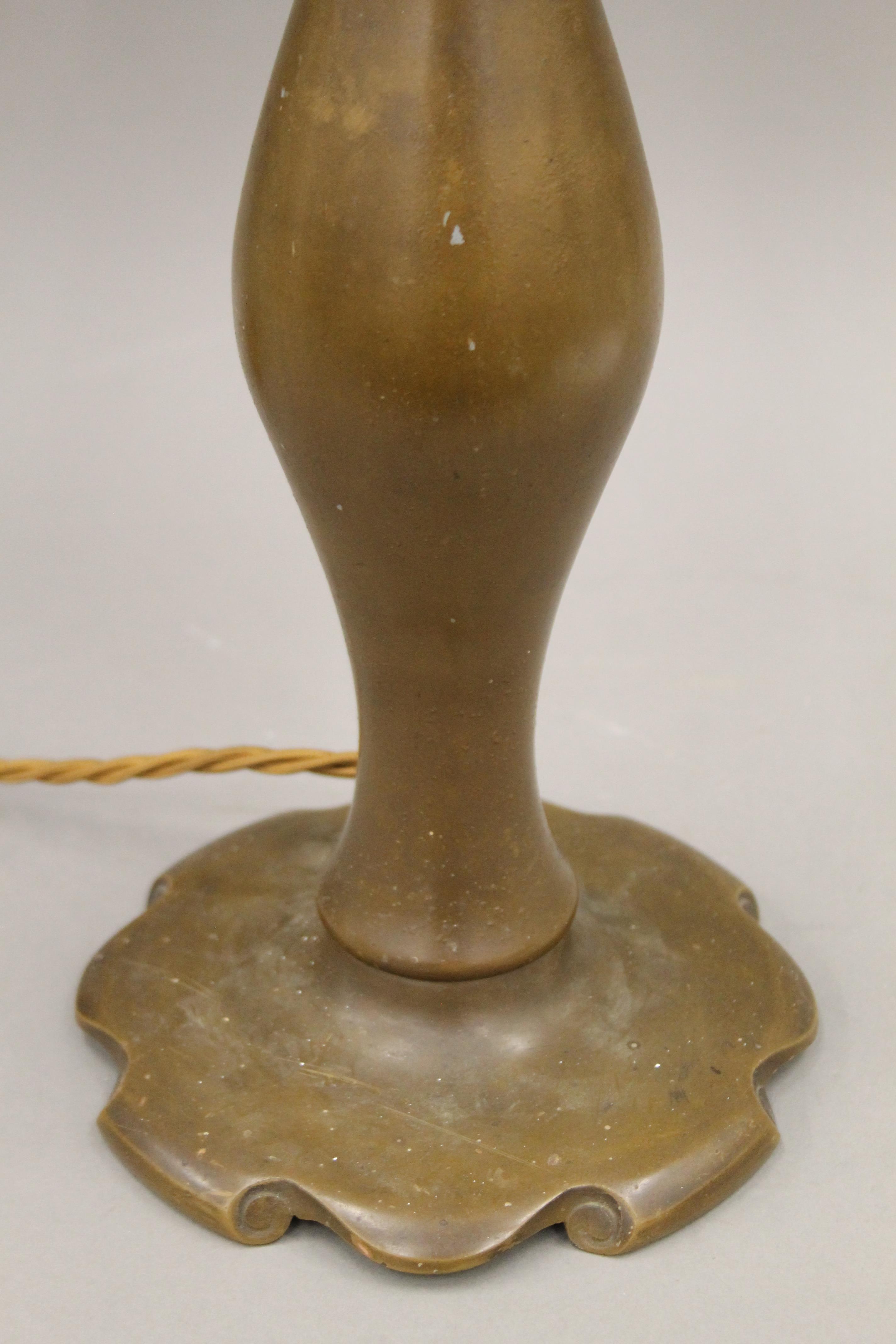 An Art Nouveau lamp. 57 cm high. - Image 3 of 4