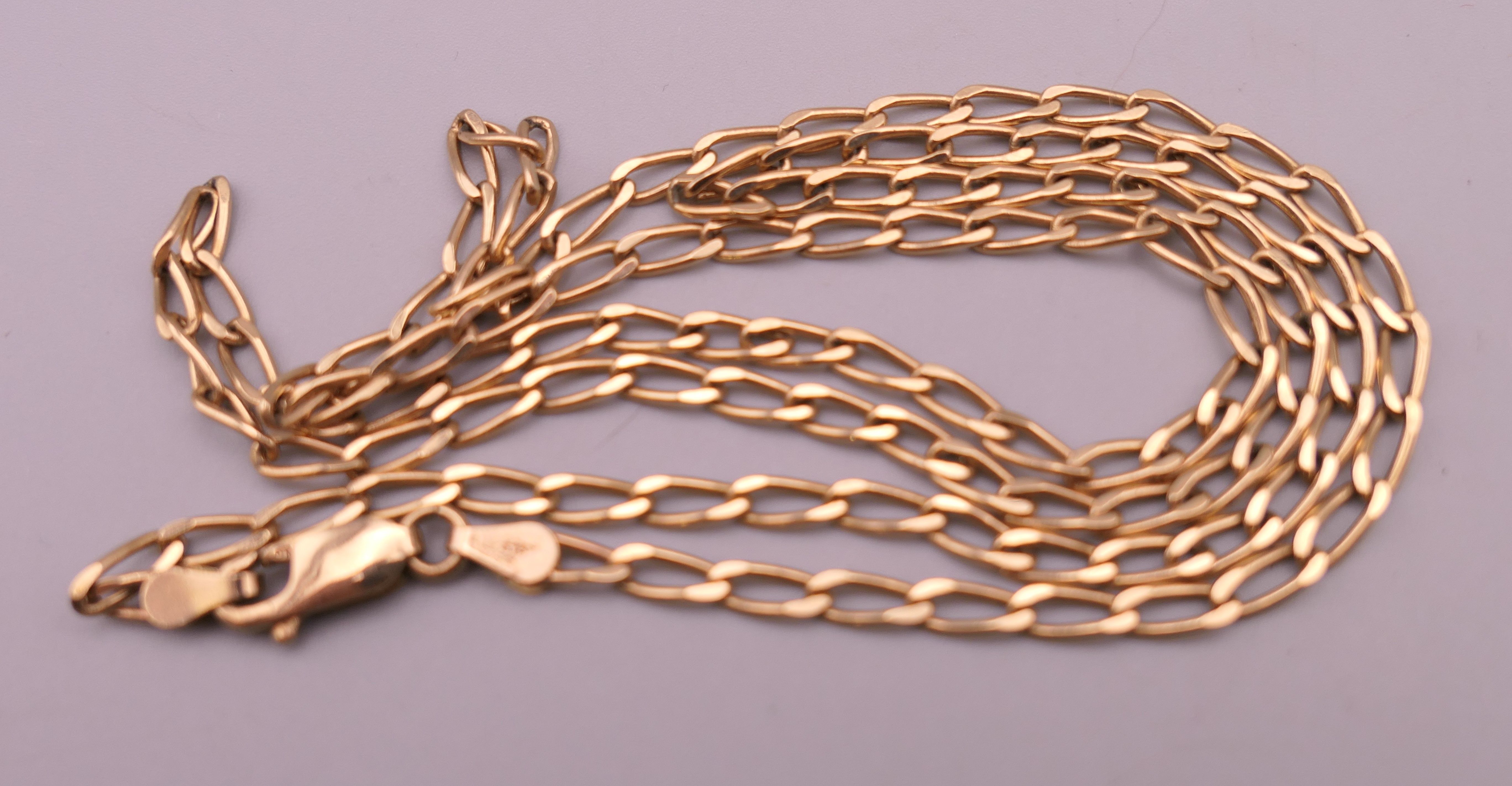 A 9 ct gold chain. 62 cm long. 8.9 grammes. - Image 2 of 4