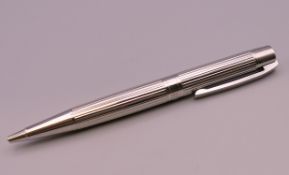 A Hublot pen. 14.25 cm long.