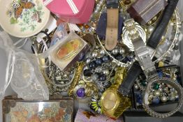 A quantity of jewellery and wristwatches.