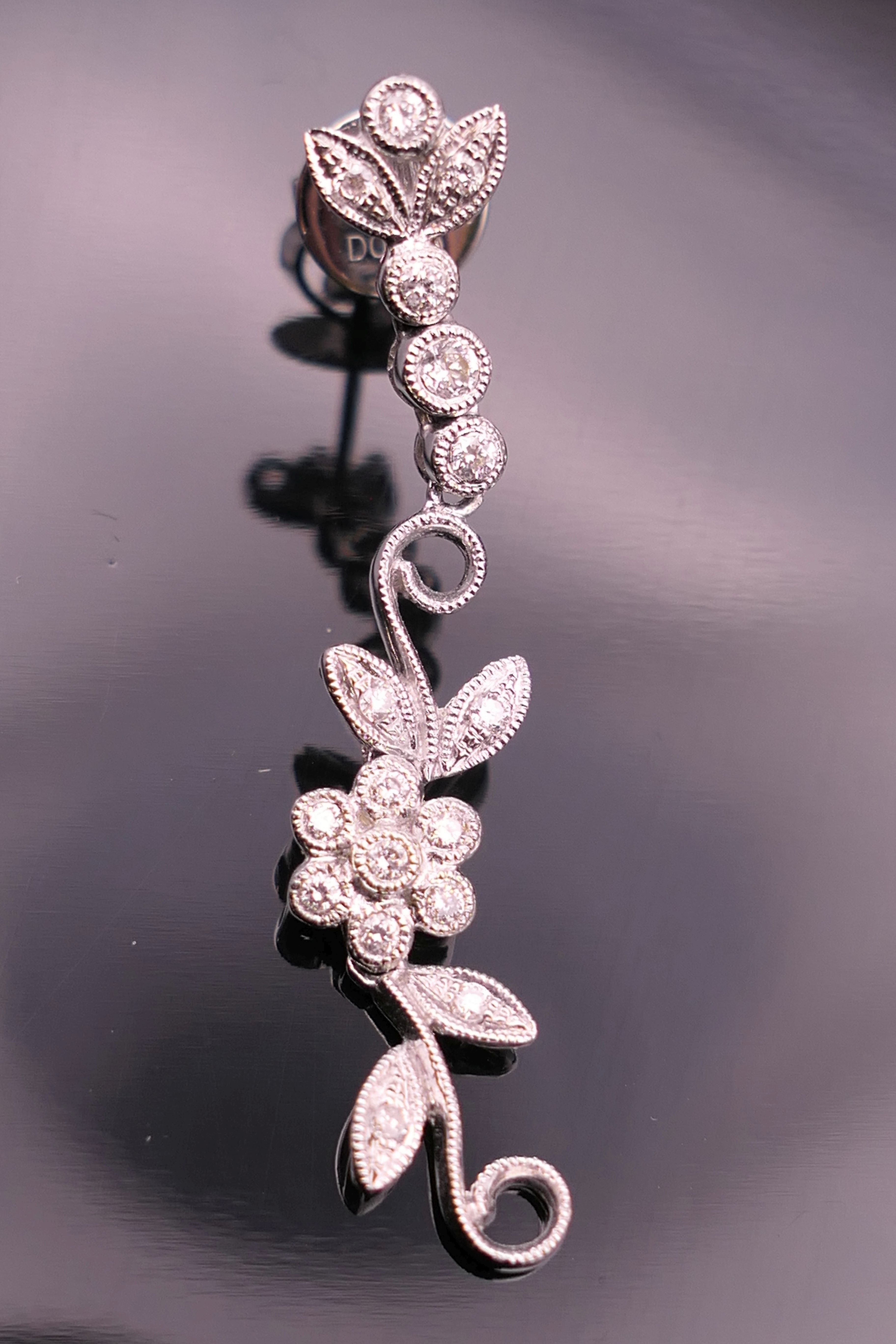 A pair of 18 ct white gold diamond flower drop earrings. Approximately 4 cm long. - Image 3 of 12