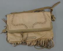 A vintage Ralph Lauren leather bag. 28 cm wide.