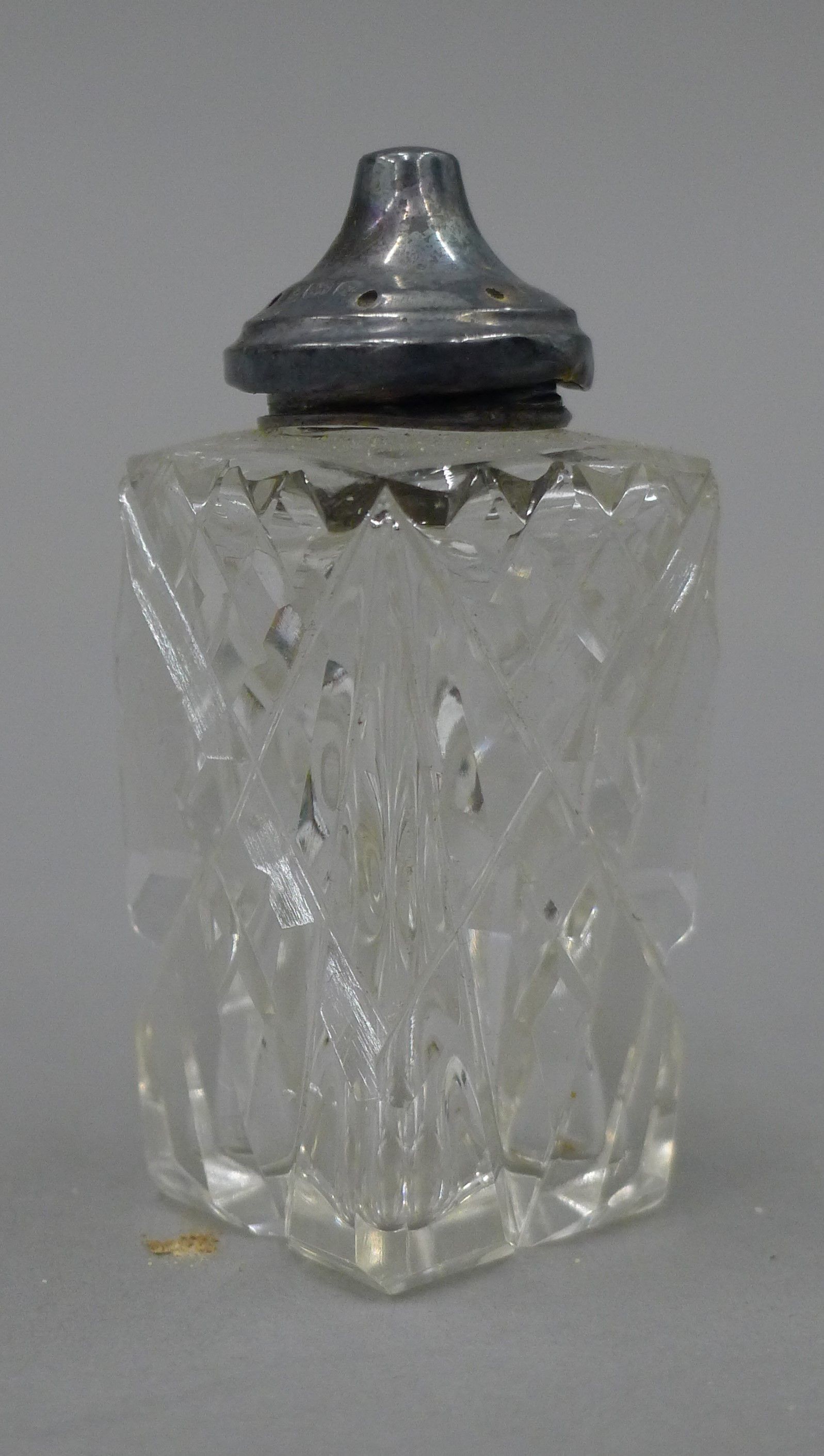 A quantity silver and silver plate topped scent bottles, dressing table jars, etc. - Image 6 of 8