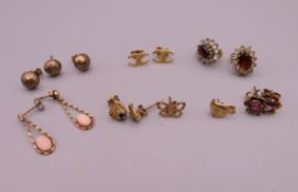 A collection of various gold and other earrings. 6.4 grammes total weight.