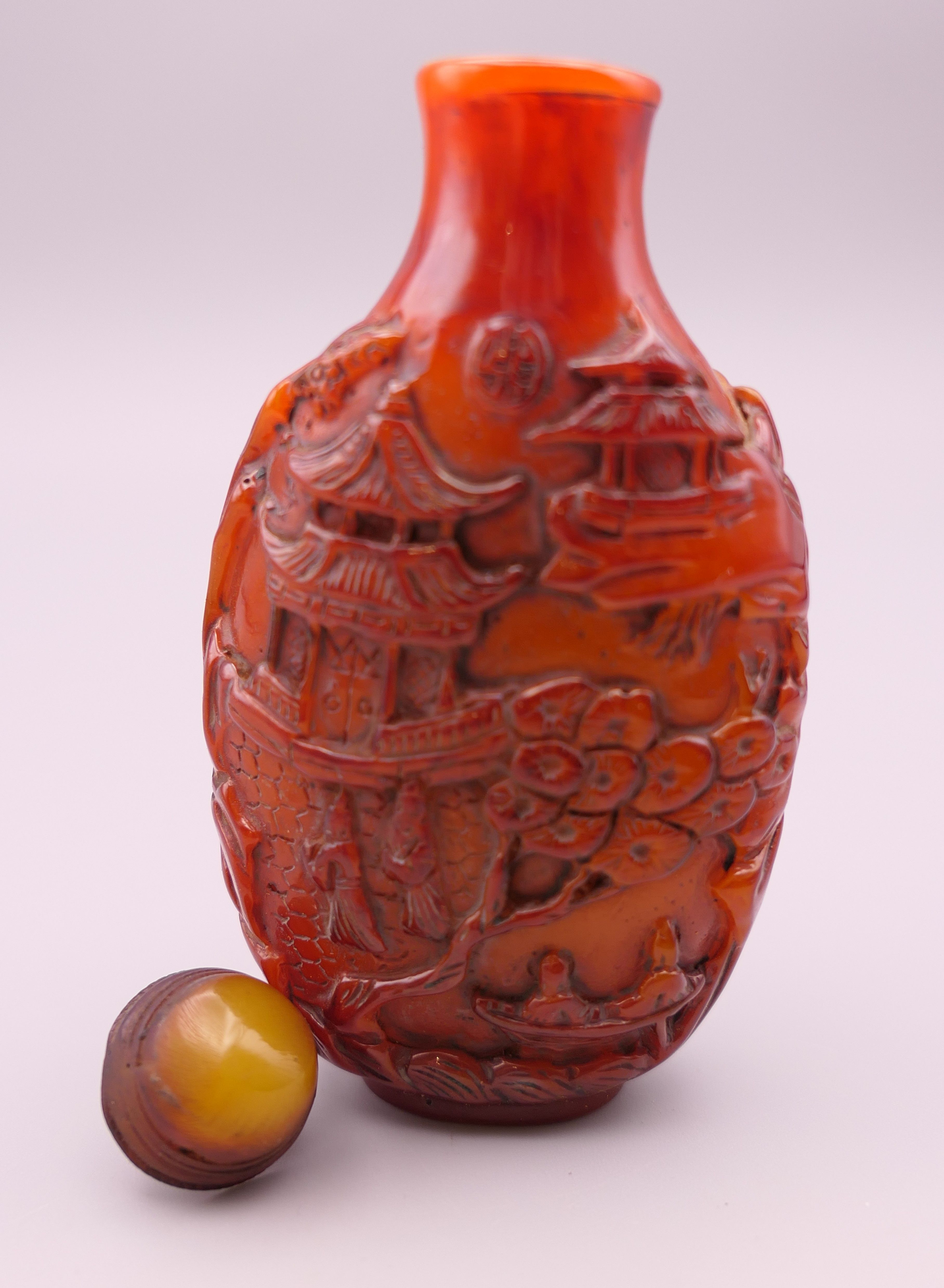 A snuff bottle. 9 cm high. - Image 3 of 4