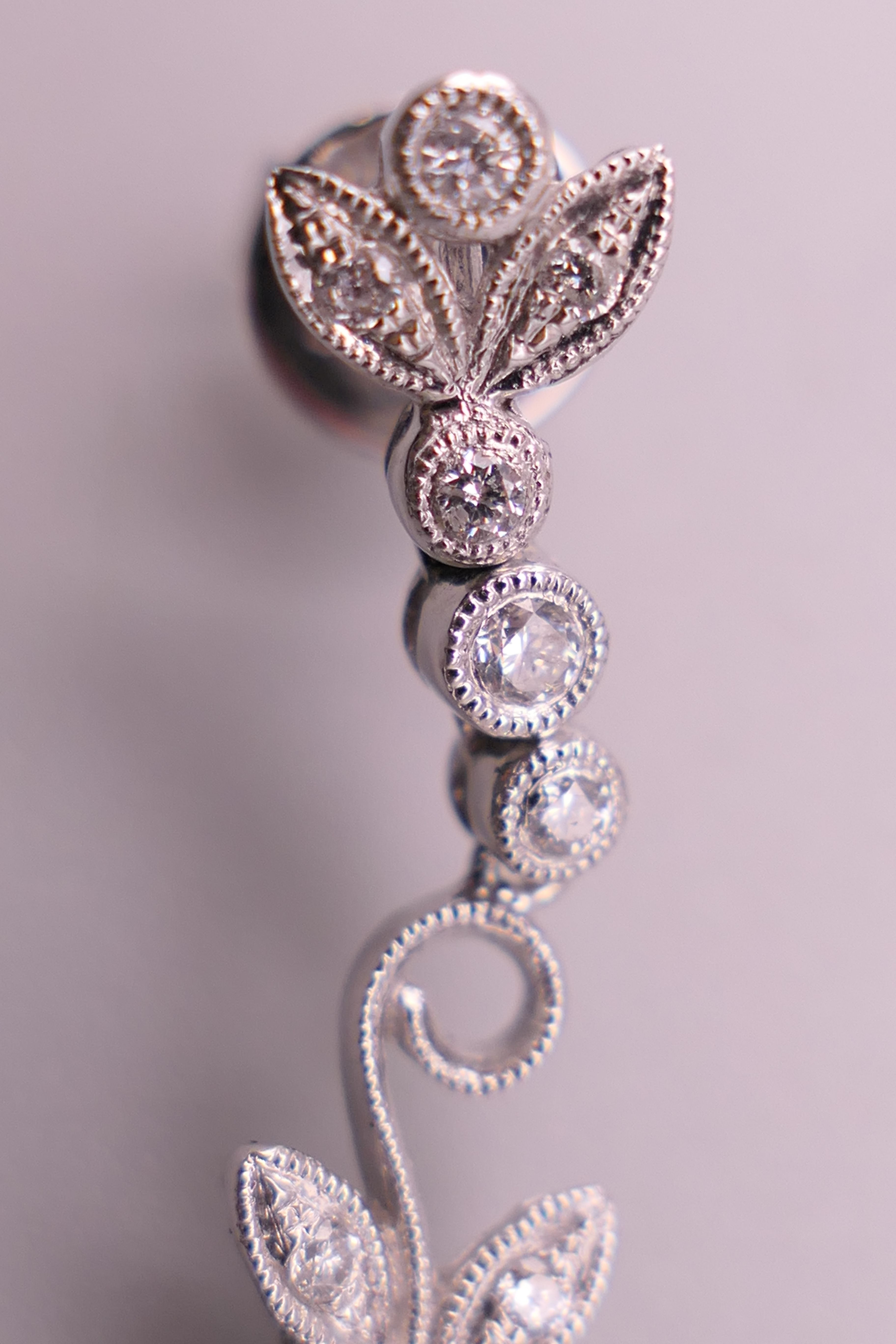 A pair of 18 ct white gold diamond flower drop earrings. Approximately 4 cm long. - Image 10 of 12