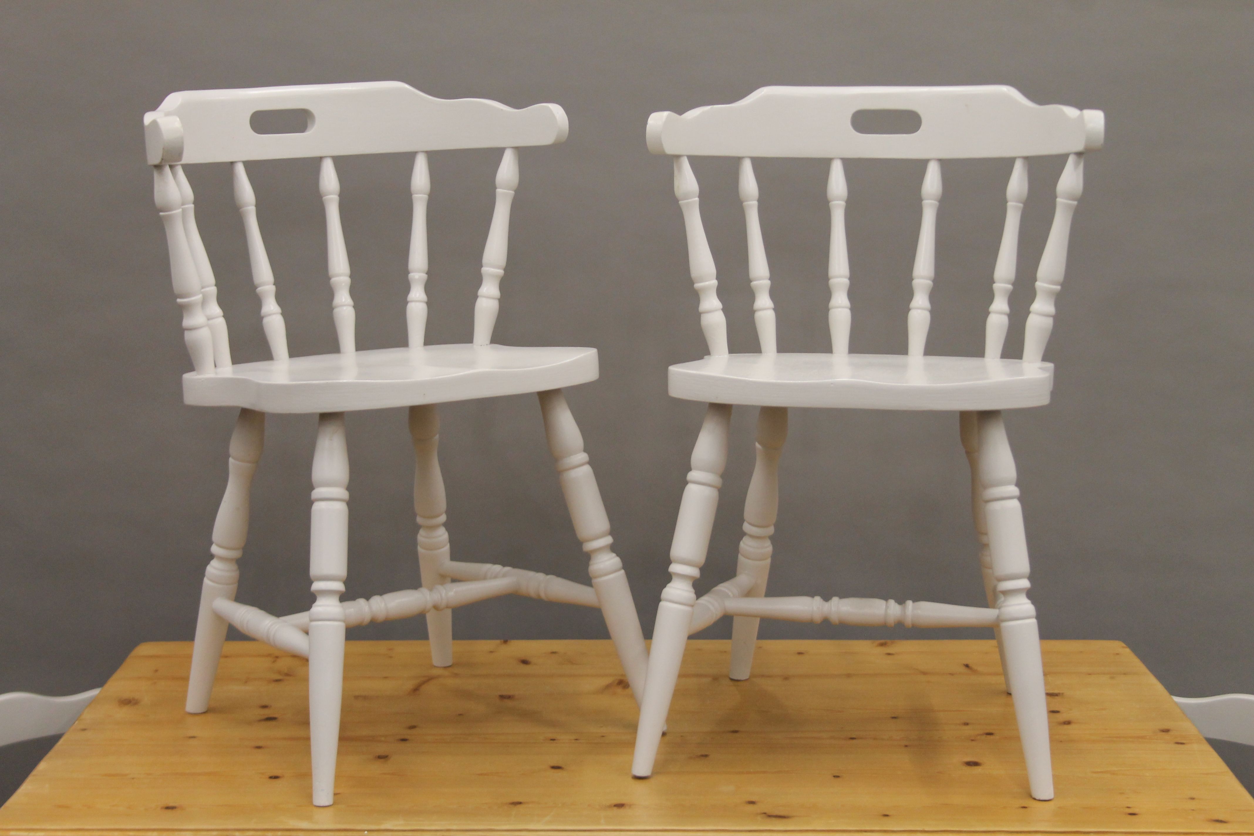 A modern white painted pine table and a set of four modern white painted chairs. - Image 2 of 2