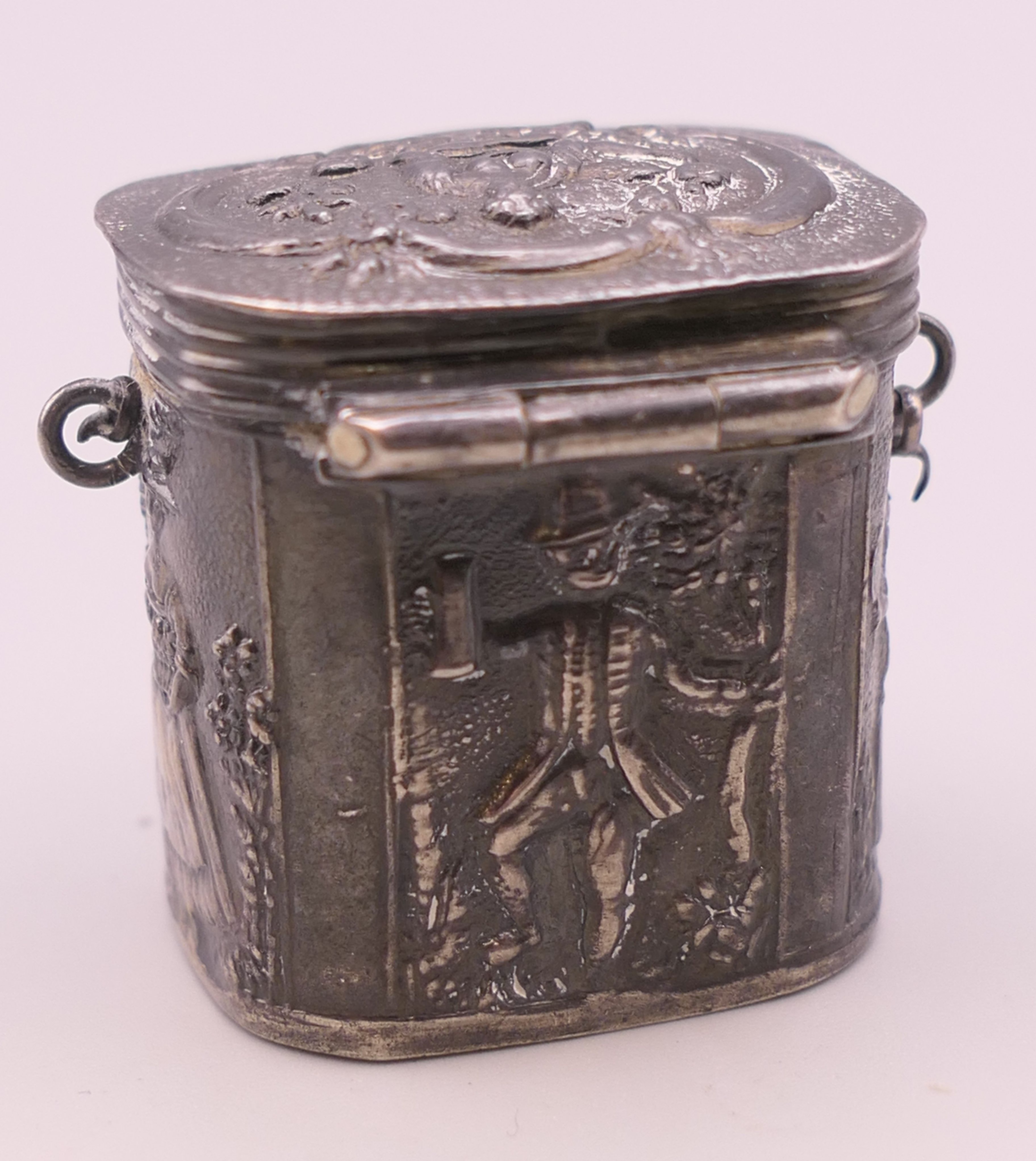 A 19th century Continental silver chatelaine box. 3 cm high. - Image 2 of 7