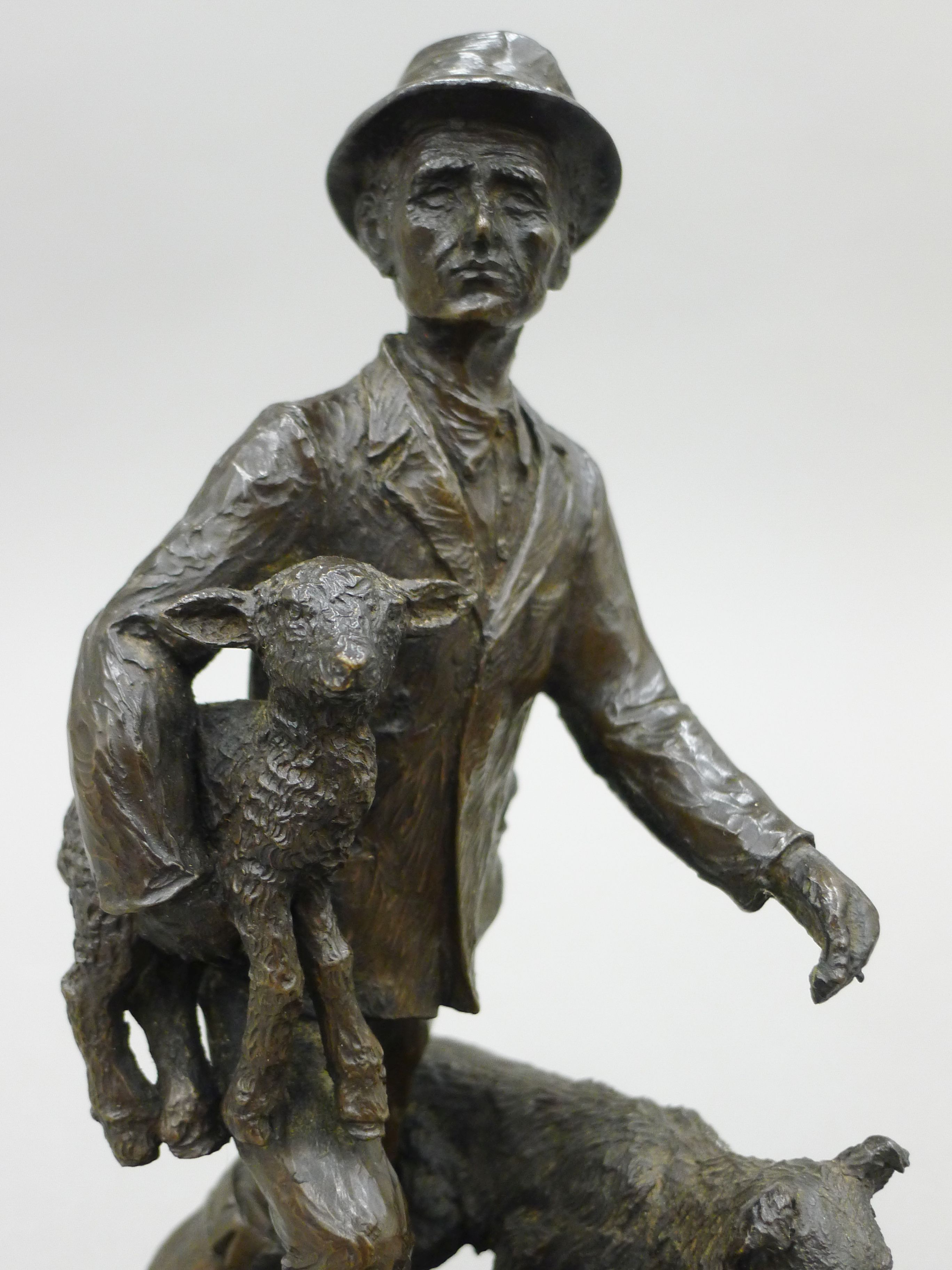 A model of a shepherd and dog with a lost lamb. 22 cm high. - Image 3 of 4