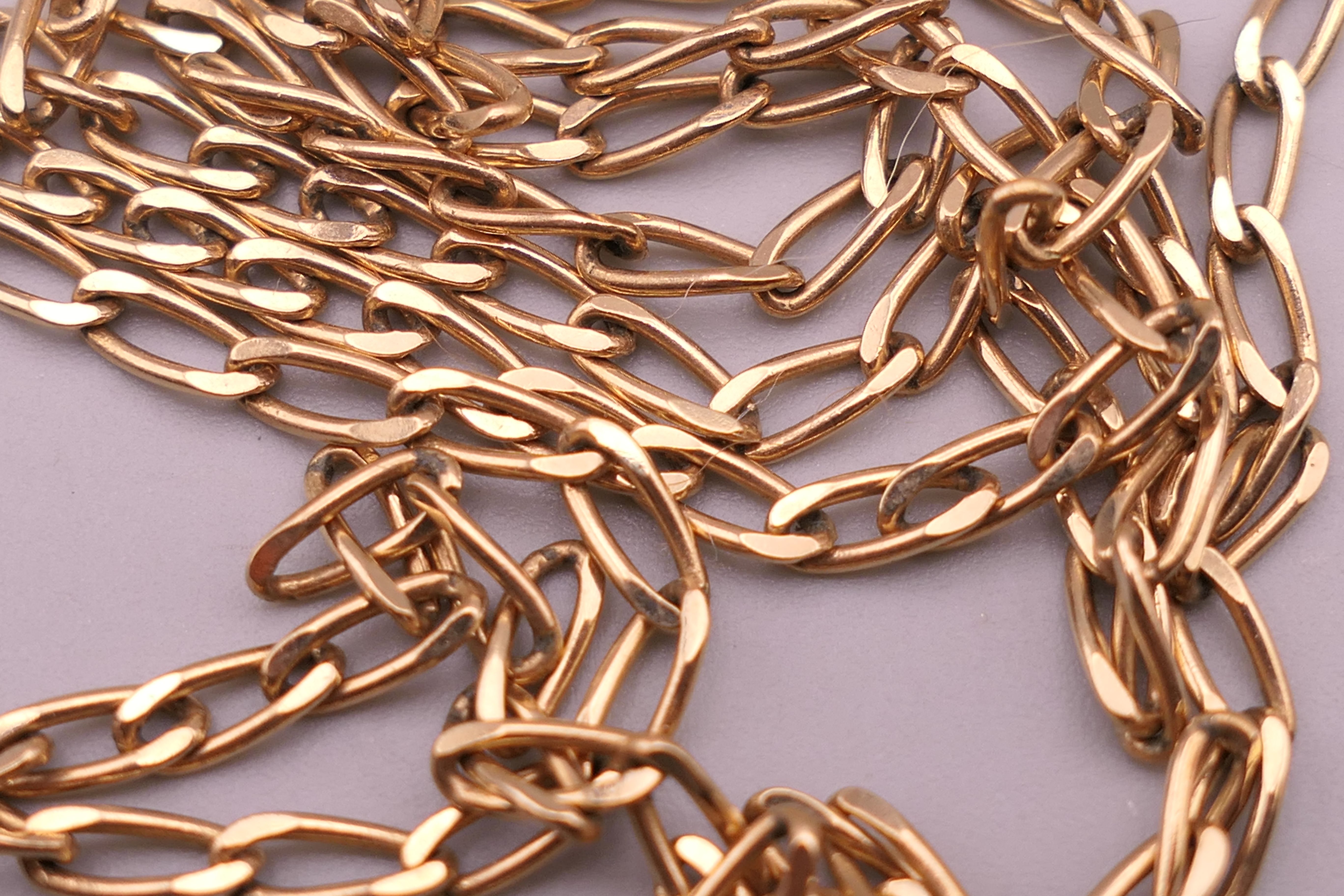 A 9 ct gold chain. 62 cm long. 8.9 grammes. - Image 4 of 4