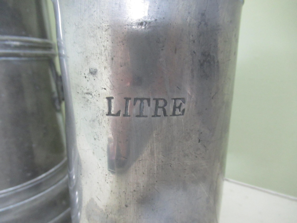 Early C19th French litre measure, with hinged lid stamped BOV, touch marks for Leclerc Lille - Image 2 of 3