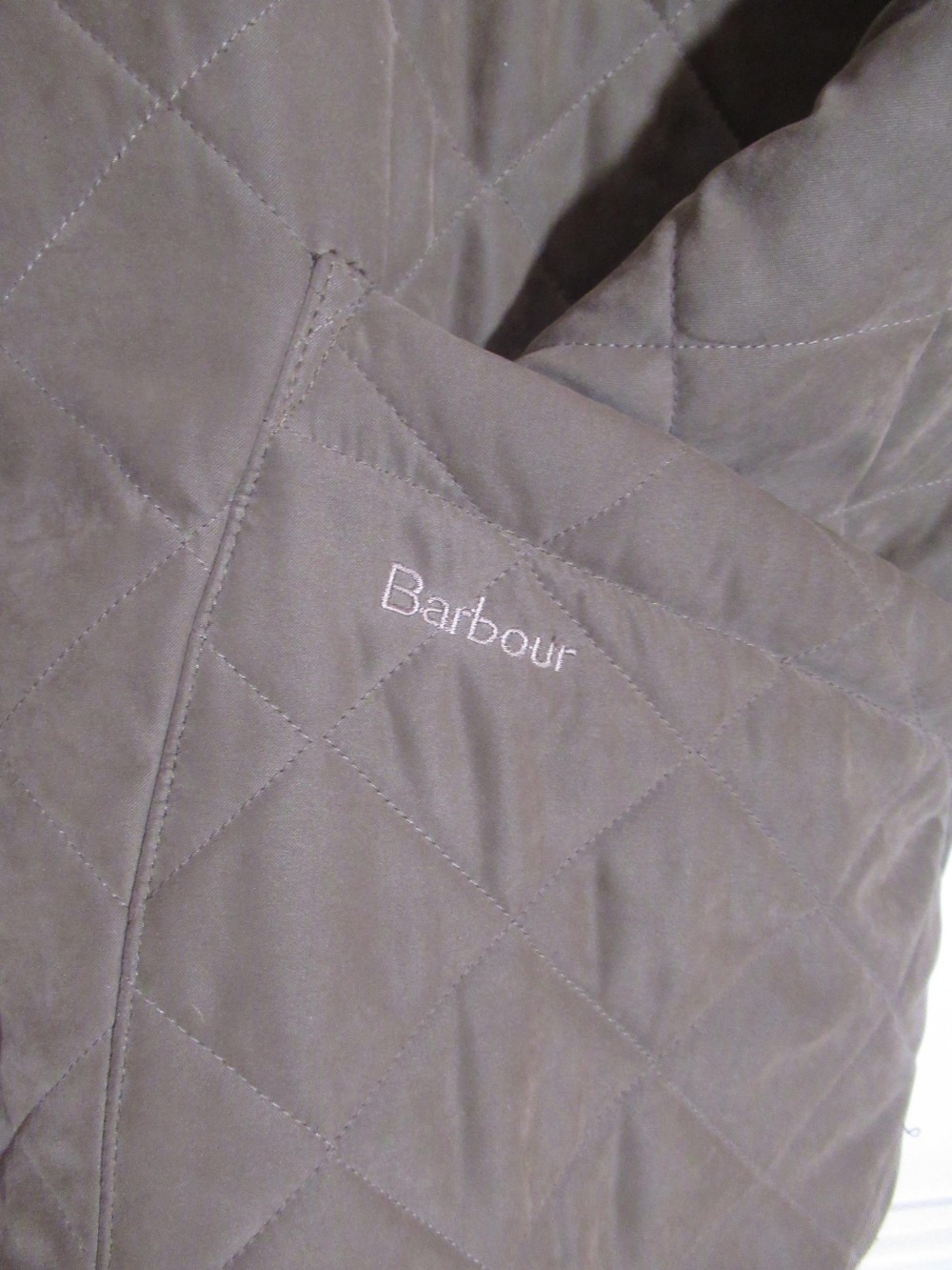 Barbour quilted green jacket, size M - Image 2 of 3