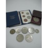 Collection of commemorative coins, including Churchill, ERII silver jubilee 1977, Geo. VI 1951