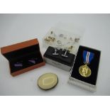 Collection of Sterling silver, 9ct gold and other earrings, two pairs of cufflinks, small coin purse