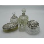 Large cut glass scent bottle with stopper and Sterling silver collar D.I, London, 1920, large cut