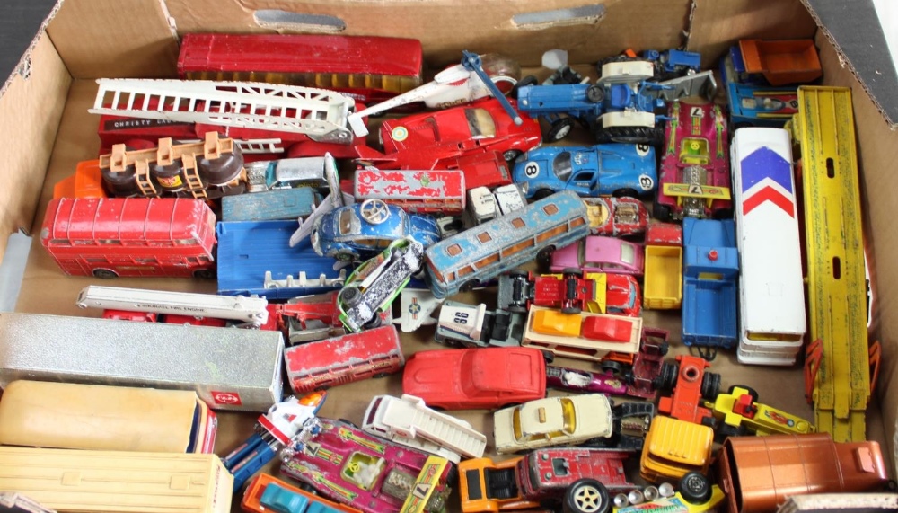 Large collection of play worn die cast model vehicles, Corgi, Dinky, Matchbox etc (5 boxes) - Image 5 of 5