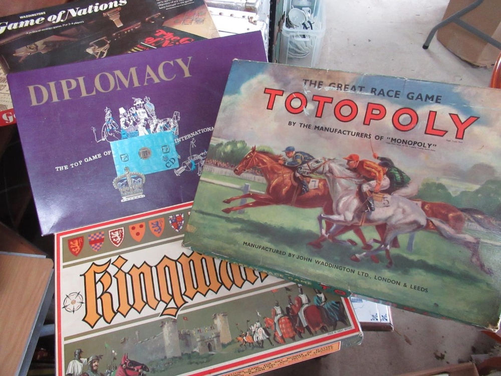 Selection of 1970s board games to include Totopoly, Kingmaker, Diplomacy etc together with a Mahjong