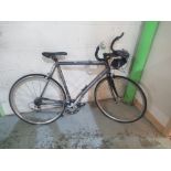 Cannondale R700 road bike, 56cm aluminium frame with Shimano 105 gear set and standard Shimano