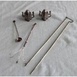 Selection of mid C20th Chinese/Hong Kong small silver items to include chopsticks, salt spoon,