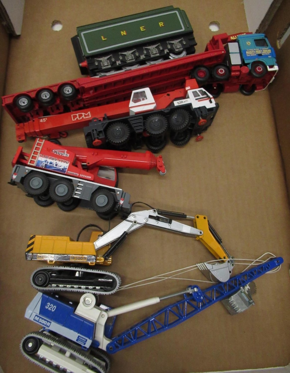 Unboxed die cast vehicles and cranes incl. Corgi Alleys, others incl. Seku cranes etc (8) - Image 2 of 3