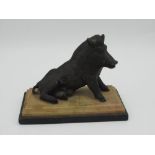 Small bronze desk model of the Uffizi Boar, on stepped base, W11cm H9cm