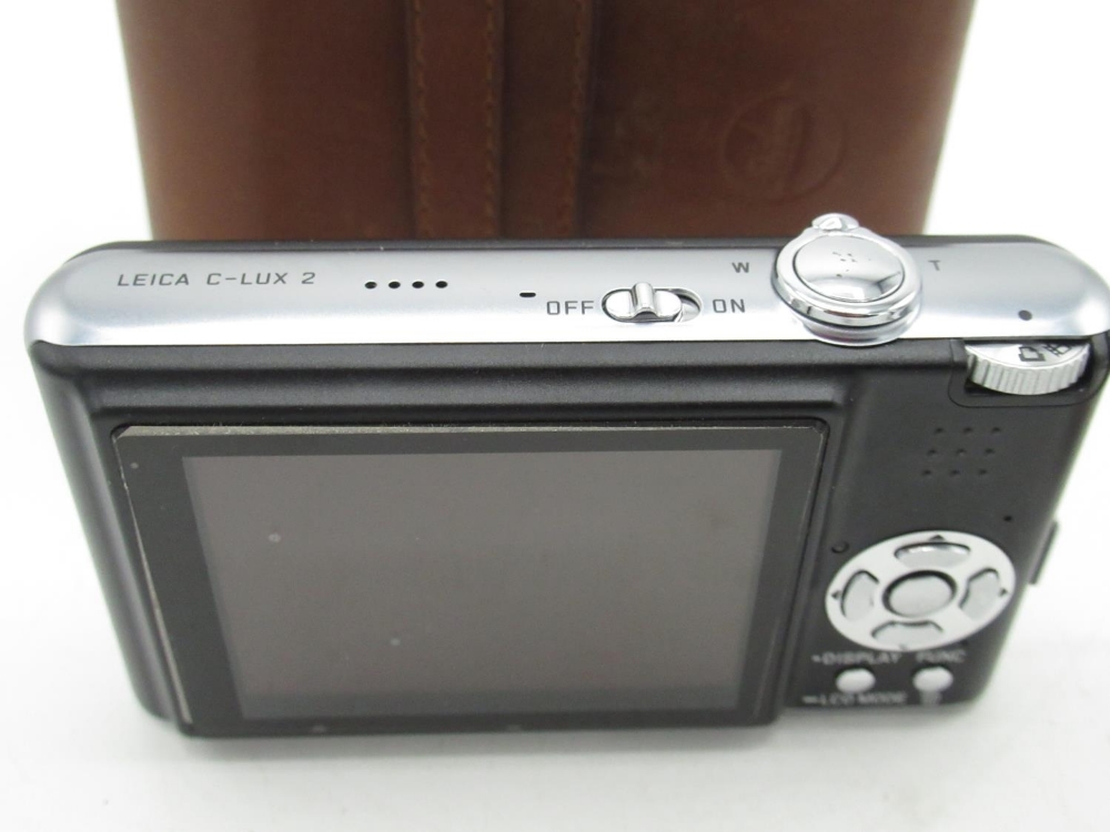 Leica C-lux 2 digital camera in black and silver, with leather case (no charger) - Image 3 of 4