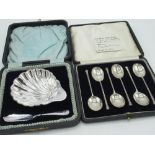 Set of six Geo.V hallmarked Sterling silver teaspoons by Josiah Williams & Co, London, 1918, and a