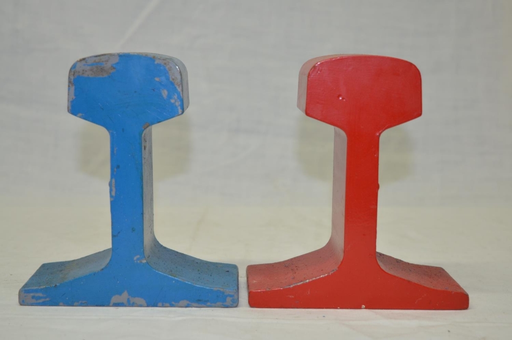 Pair of train rail cross section book ends heavy steel blue and red - Image 3 of 4