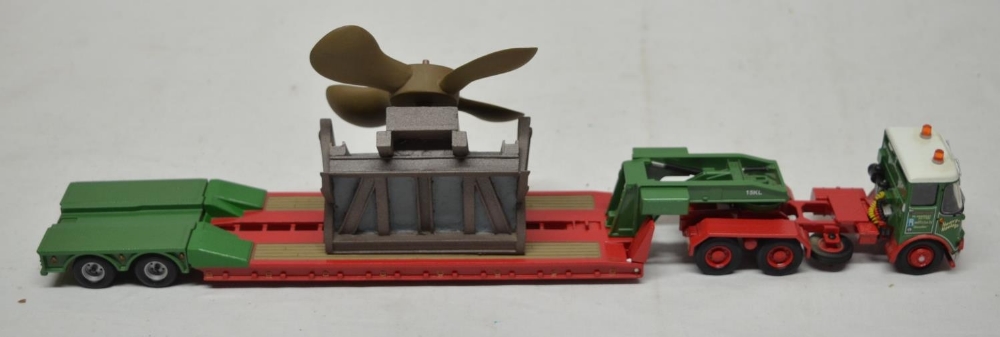 Boxed Corgi Atkinson Venturer two axle low loader and propeller load (near mint condition) - Image 5 of 5