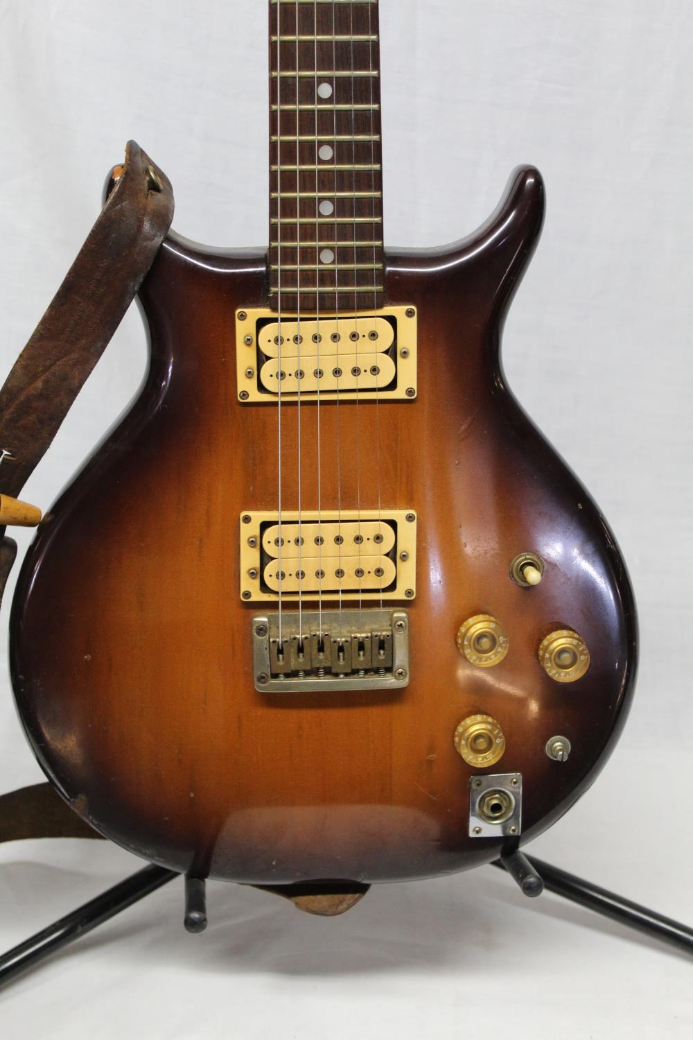 Washburne Raven six string electric guitar with full body with Tabaco sunburst finish, late 70s - Image 2 of 4