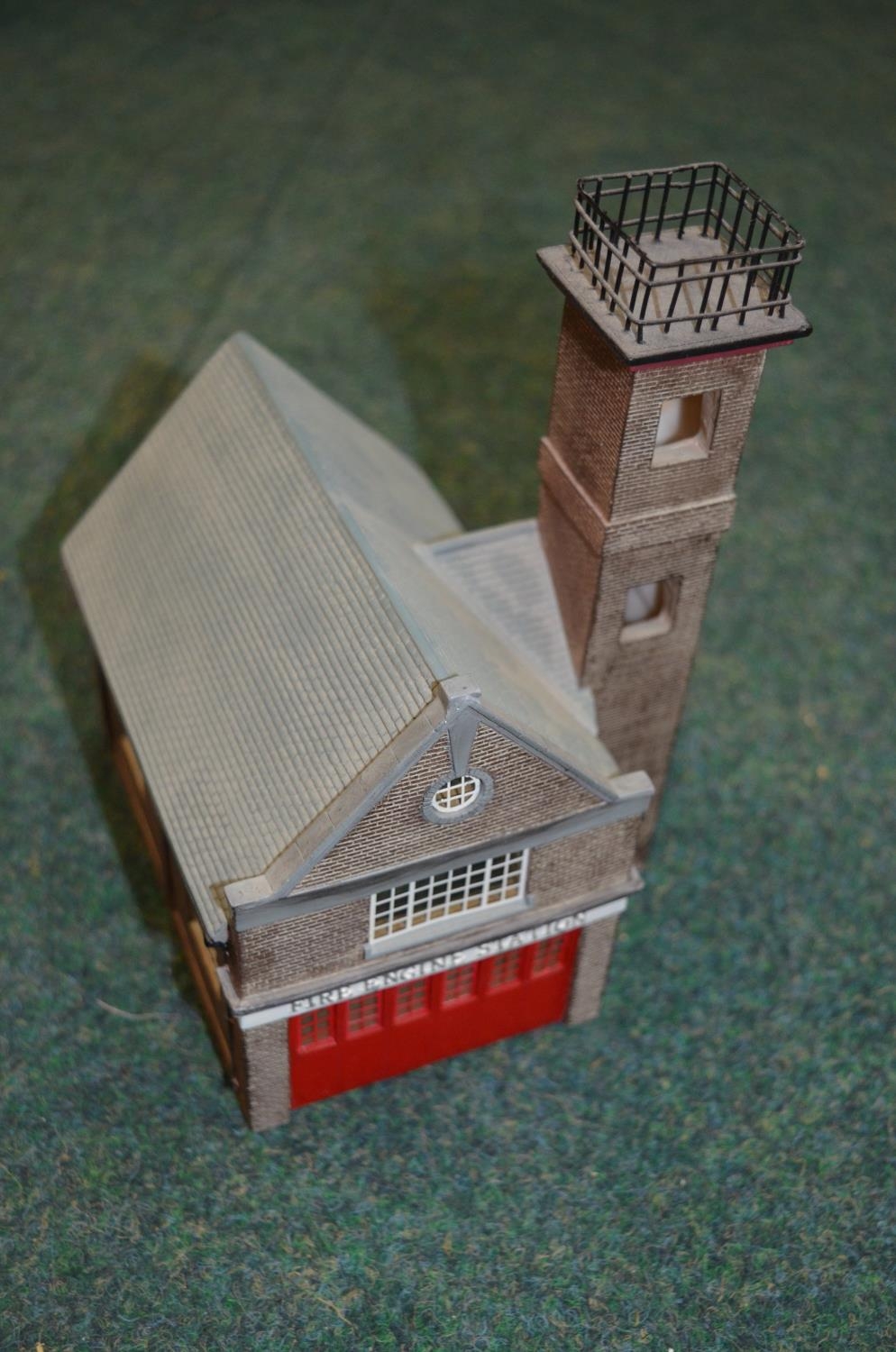 As new HO OO gauge accessories including Hornby country post office, scenix three story terraced - Image 3 of 7