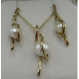 9ct yellow gold freshwater pearl pendant on a 9ct palma chain necklace with lobster claw clasp,