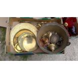 Box of miscellaneous brass items