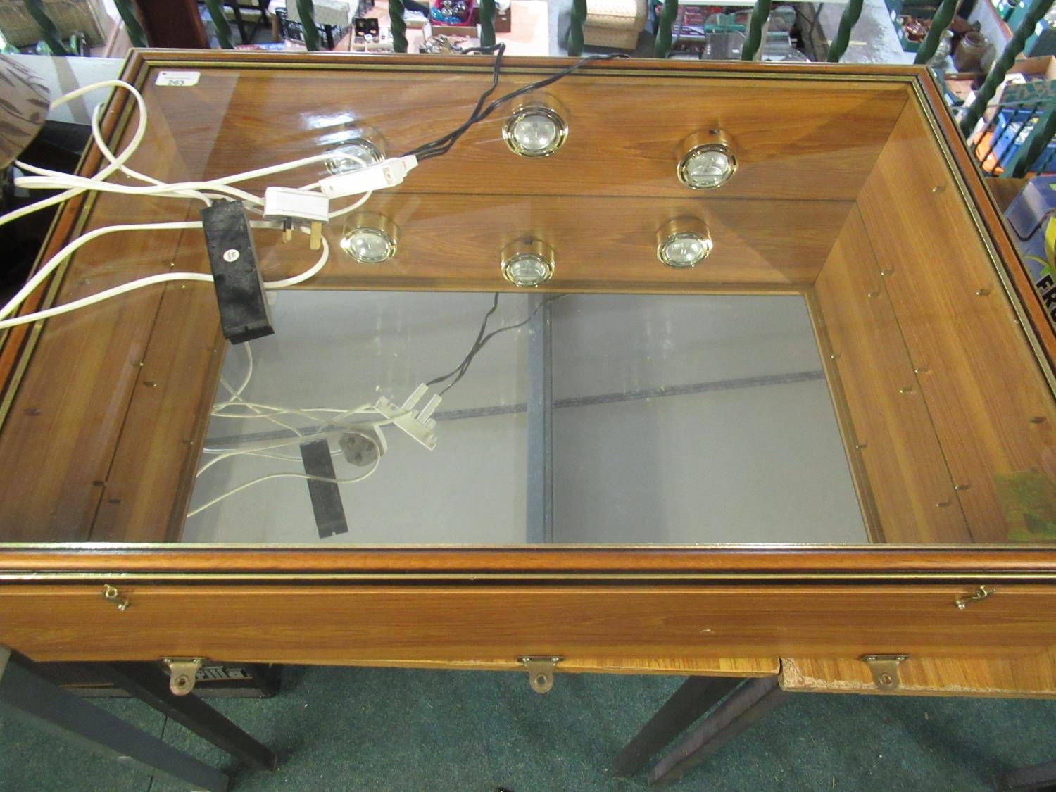 Treasure Showcases collectors/shop illuminated display cabinet, H80cm, W56cm, D20cm - Image 2 of 2