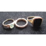 9ct yellow gold eternity ring set with white stones (AF), 9ct yellow gold and onyx signet ring (