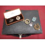 Vintage case containing white metal shoulder flash in shape of brooch for T RE Renfrewshire, Royal