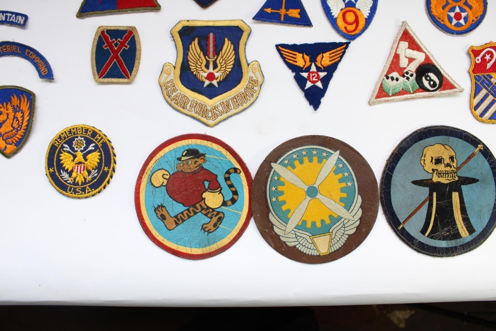 Good collection of US military regimental and squadron cloth badges and patches, mainly WW2 era - Image 5 of 8