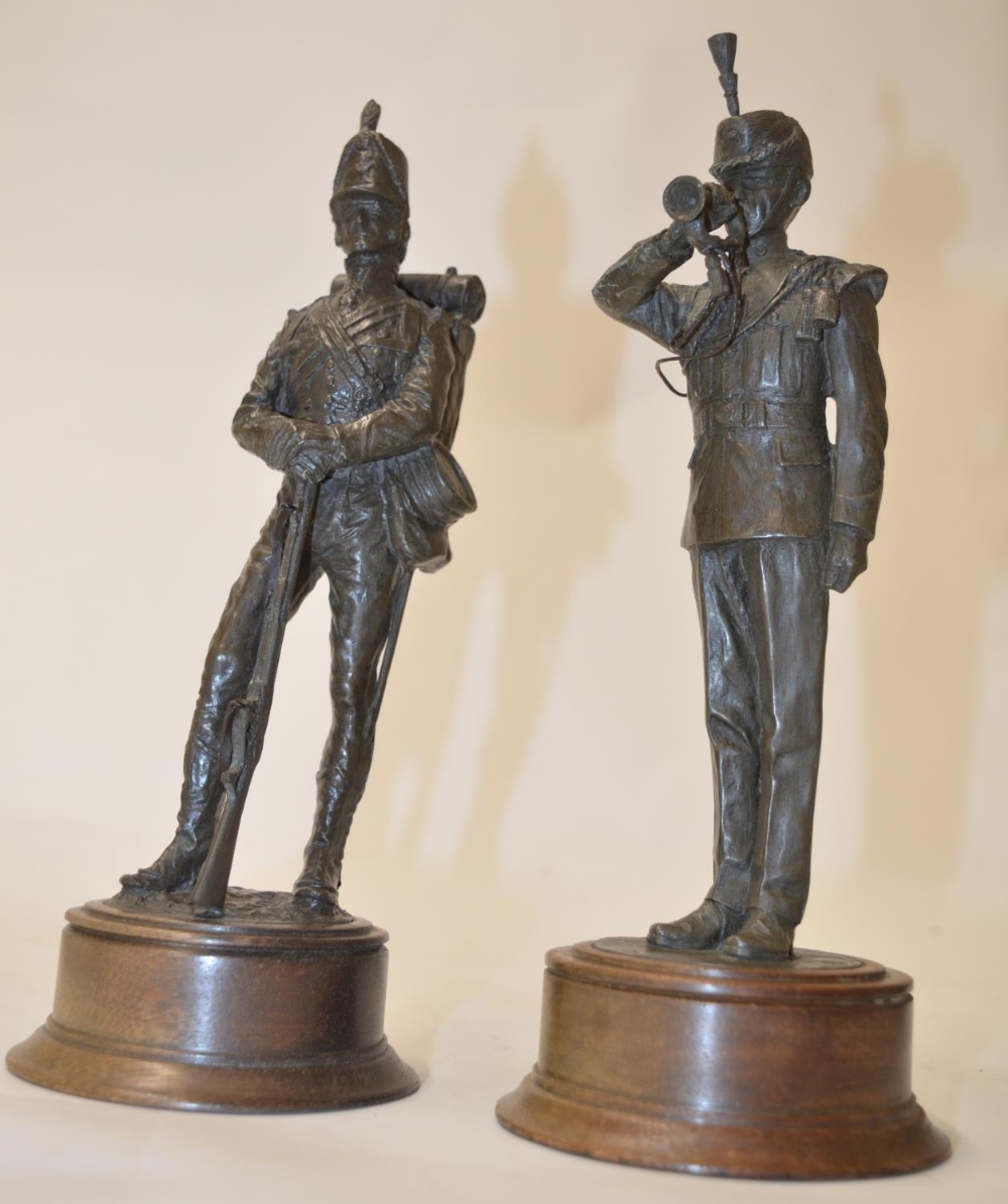 Four bronze cast figures of British soldiers by Peter Hicks (two modern and two Victorian era). - Image 2 of 4