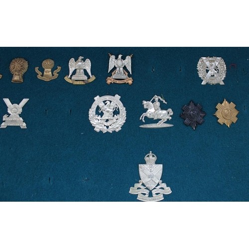 Selection of 47 Scottish regimental cap badges including Glasgow Highlanders, HLI, Scottish Kings - Image 5 of 6