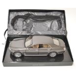 Minichamps BL843 1/18 Bentley Mulsanne (car 30cm long).