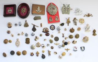 Selection of loose cap badges, sweetheart brooches, buttons etc. mainly British military