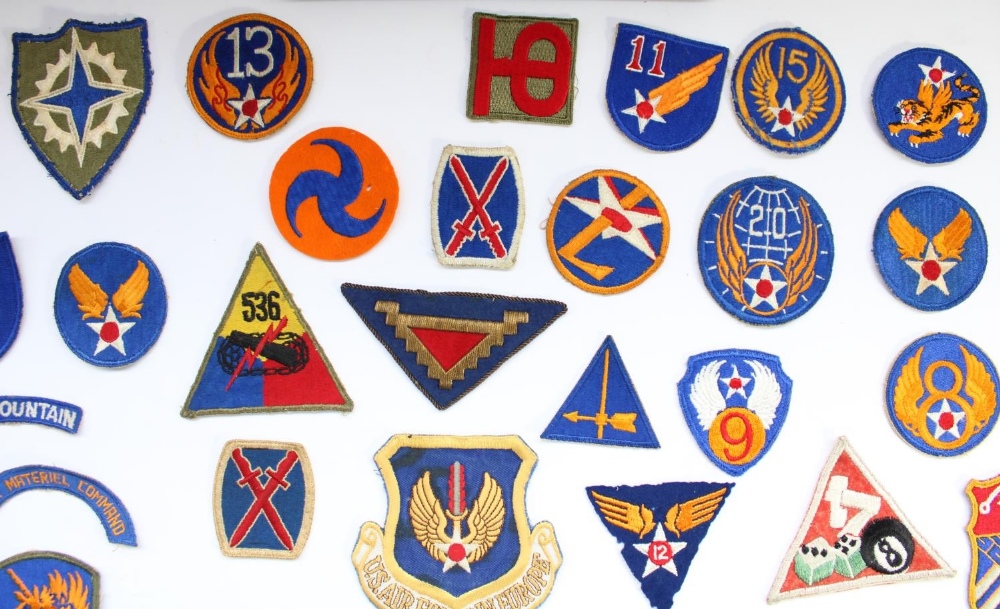 Good collection of US military regimental and squadron cloth badges and patches, mainly WW2 era - Image 4 of 8