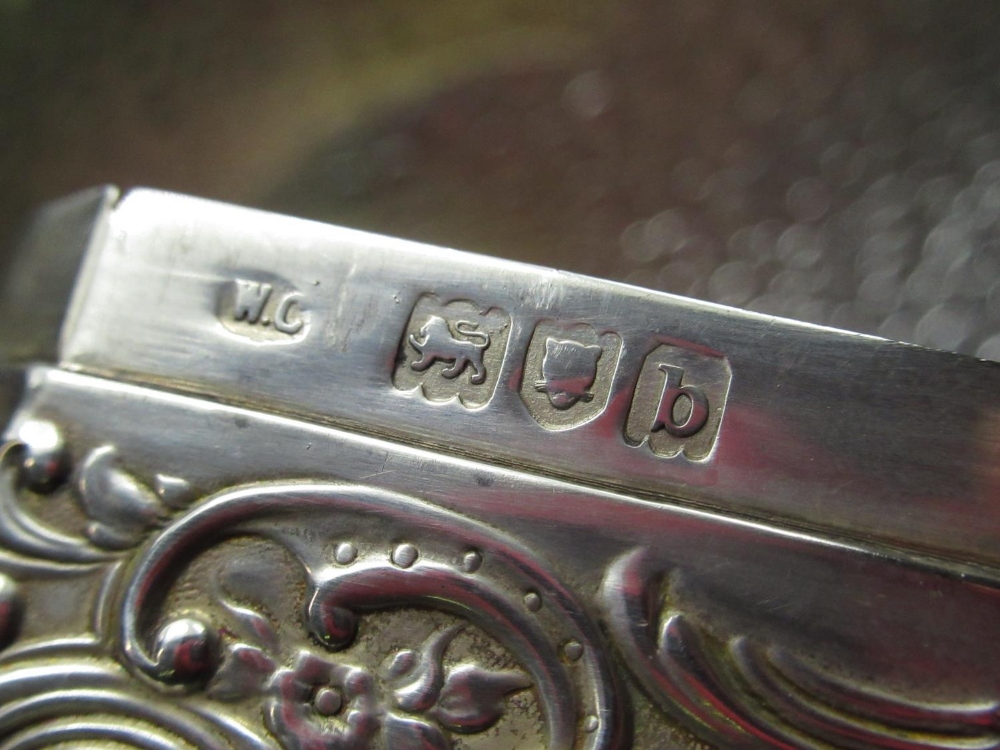 Victorian hallmarked sterling silver rectangular dressing table box, repousse decorated with birds - Image 2 of 2