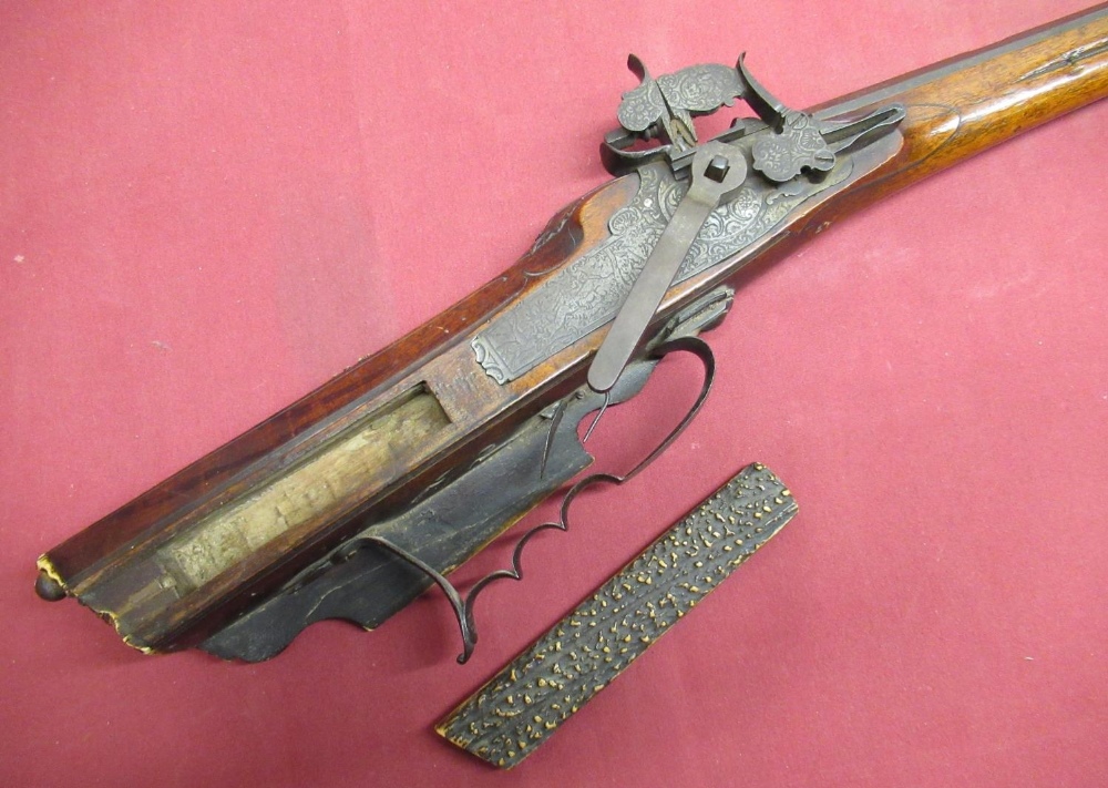 Early C18th German/Austrian wheel lock rifle, with 25 1.4" octagonal rifle barrel, with iron - Image 2 of 6