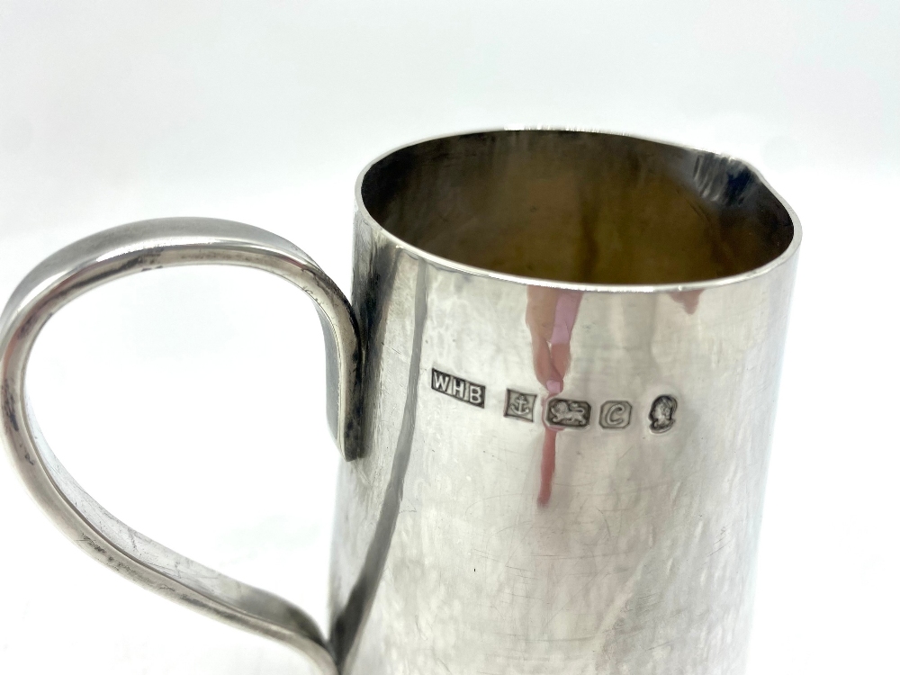 ERII hallmarked sterling silver circular tapering milk jug, makers marks WHB, Birmingham 1977, 8. - Image 2 of 3